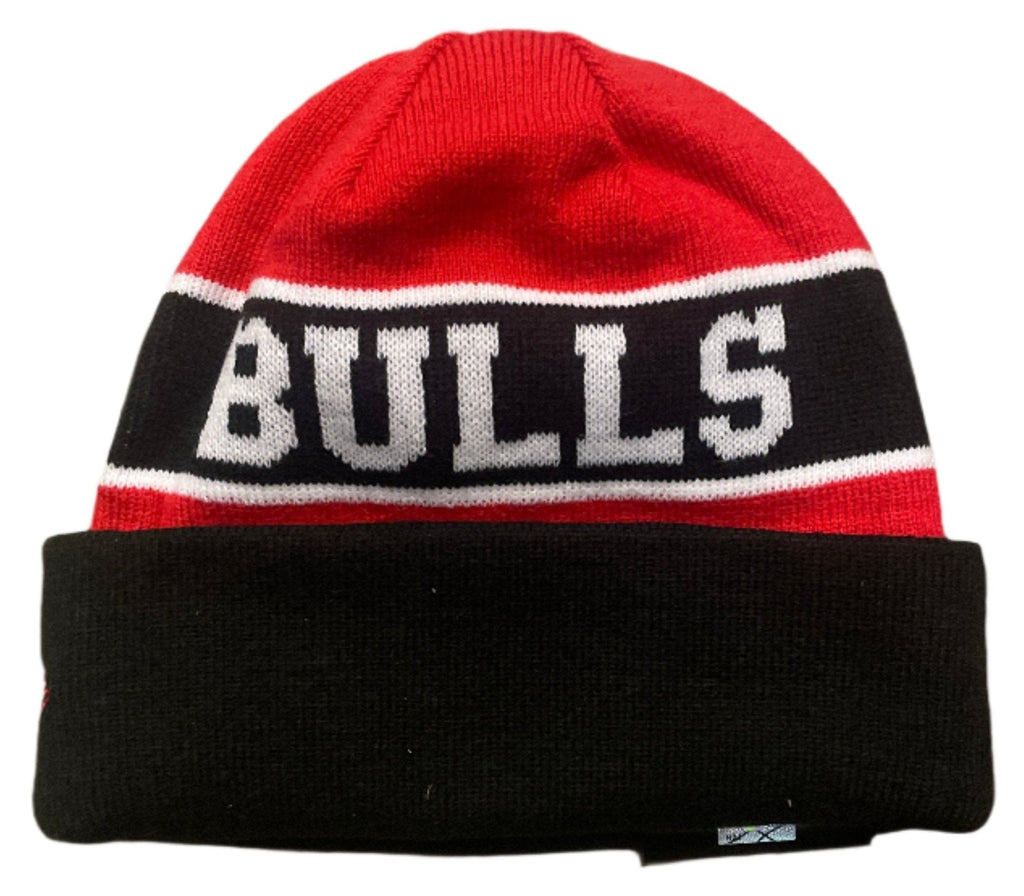 New Era Chicago Bulls Reverse Cuffed Knit product image 2, provided for visual reference and product detail review