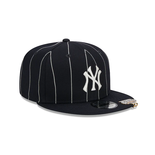 New Era New York Yankees 2009 World Series Clip Pinstripe 9FIFTY Snapback product image 1, provided for visual reference and