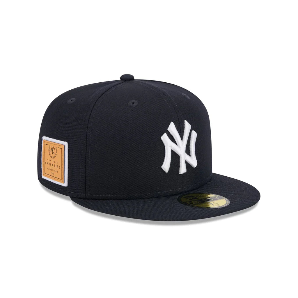 New Era New York Yankees Court Sport 59FIFTY Fitted Hat product image 1, provided for visual reference and product detail