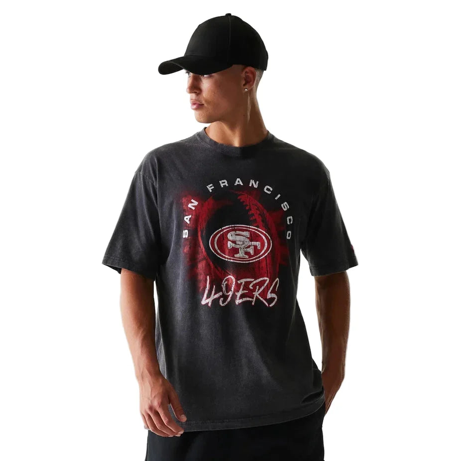 New Era Men San Francisco 49ers Sport Night T-Shirt product image 1, provided for visual reference and product detail review