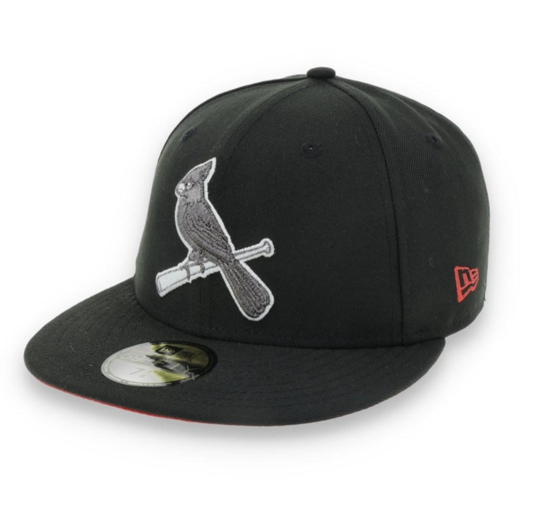New Era St. Louis Cardinals 2006 World Series Side Patch 59FIFTY Fitted Hat-Metallic Grey/Black product image 3, provided