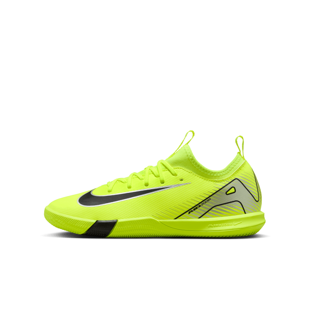 Nike Jr. Mercurial Vapor 16 Academy Little/Big Kids' IC Low-Top Soccer Shoes product image 2, provided for visual reference