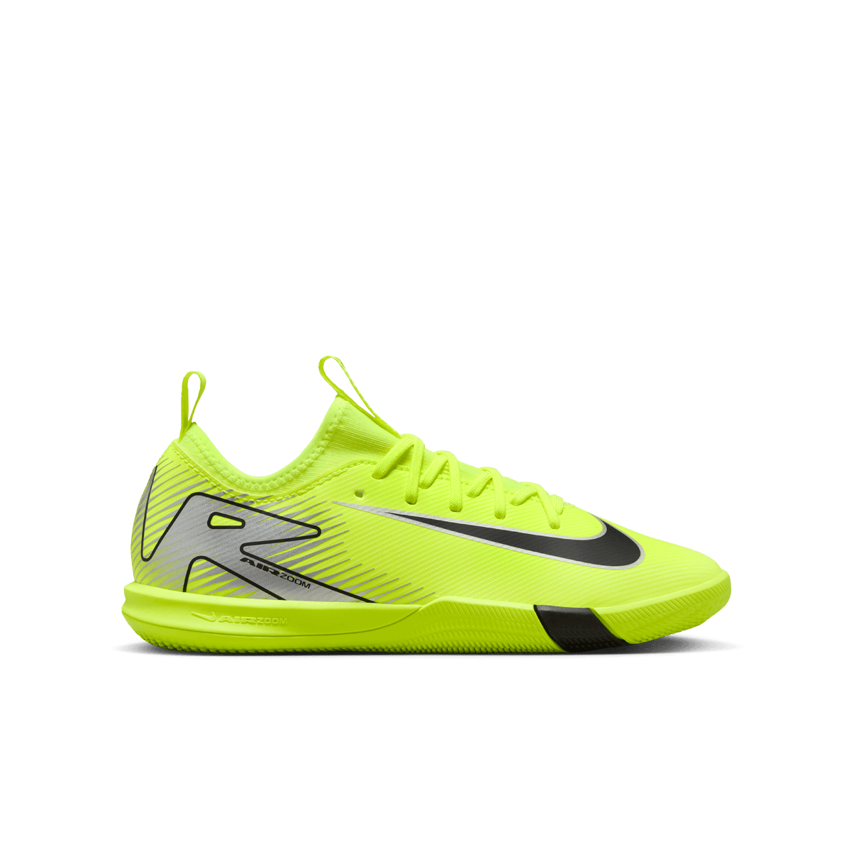 Nike Jr. Mercurial Vapor 16 Academy Little/Big Kids' IC Low-Top Soccer Shoes product image 1, provided for visual reference