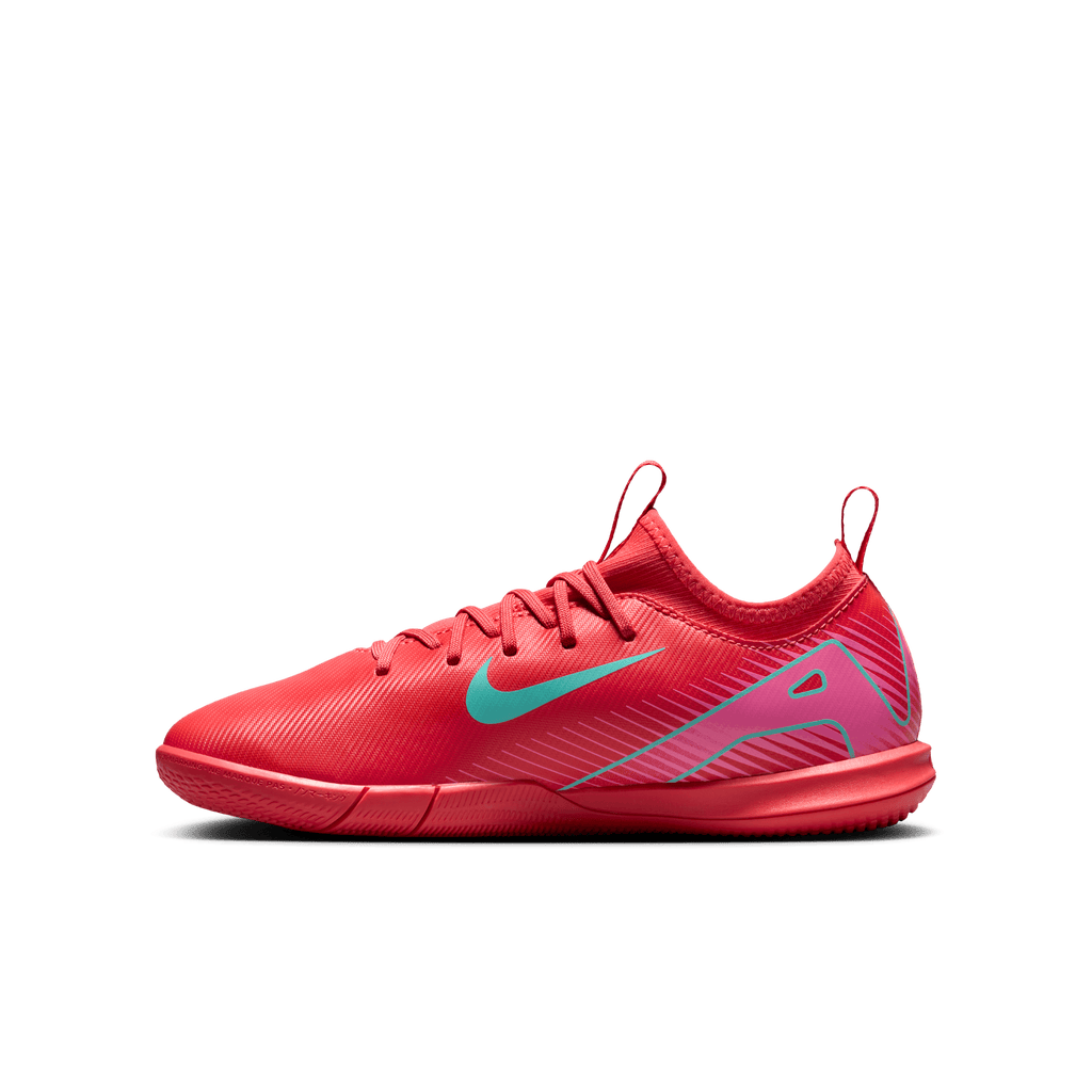Nike Jr. Mercurial Vapor 16 Academy Little/Big Kids' IC Low-Top Soccer Shoes product image 2, provided for visual reference