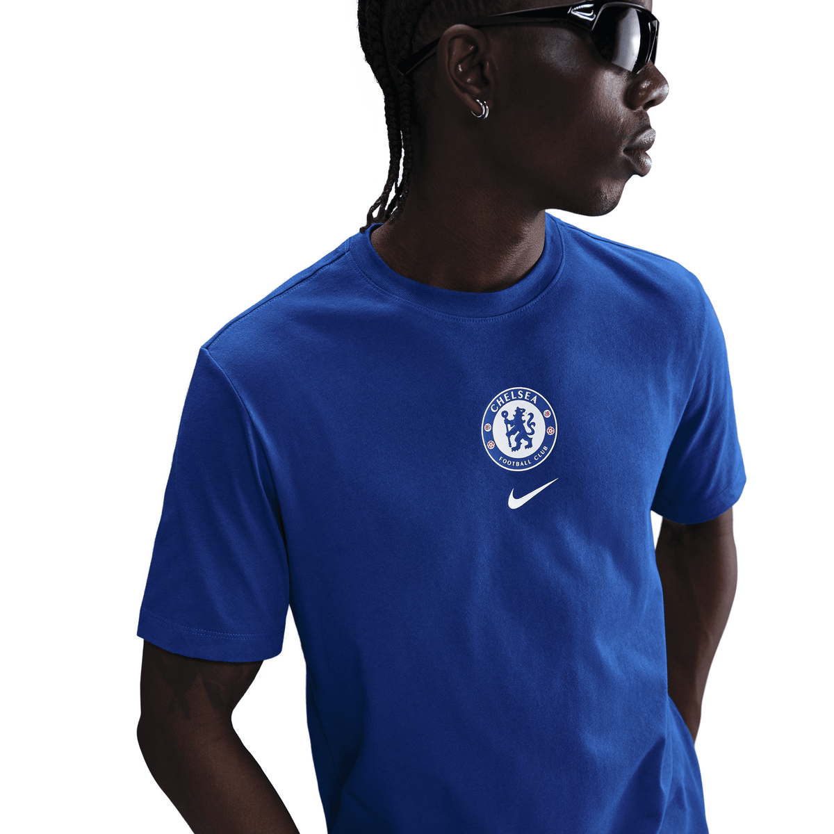 Nike Men Chelsea FC Mini Crest T-Shirt-Blue product image 1, provided for visual reference and product detail review