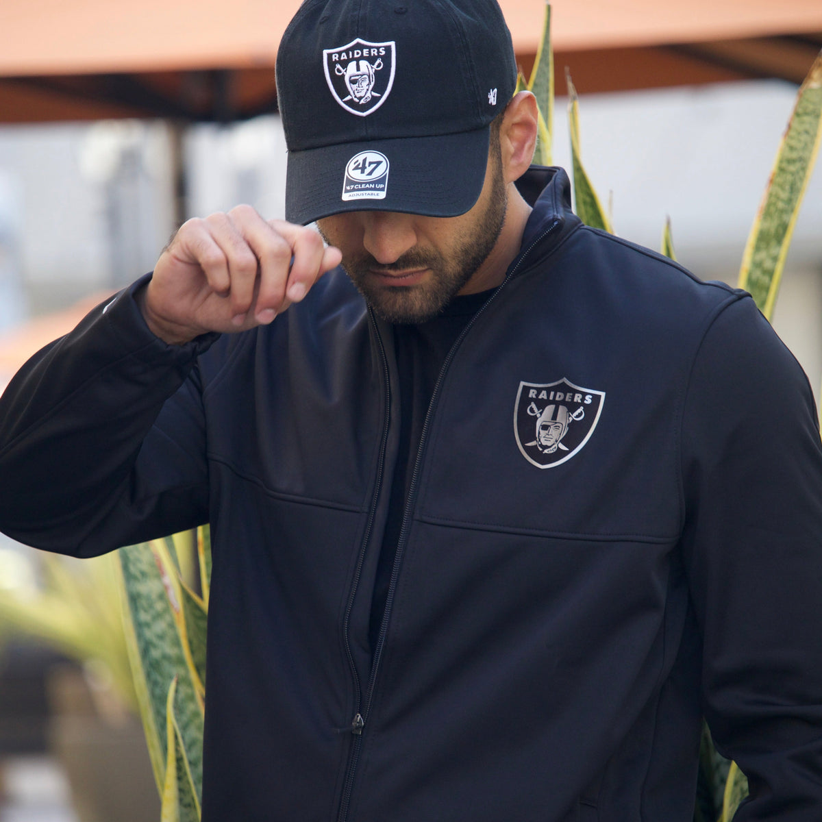 Las Vegas Raiders Antigua Links Full-Zip Golf Jacket product image 2