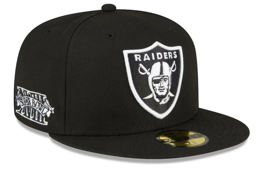 New Era Las Vegas Raiders XVII Super Bowl Side Patch 59FIFTY Fitted Black & White Hat product image 1, provided for visual