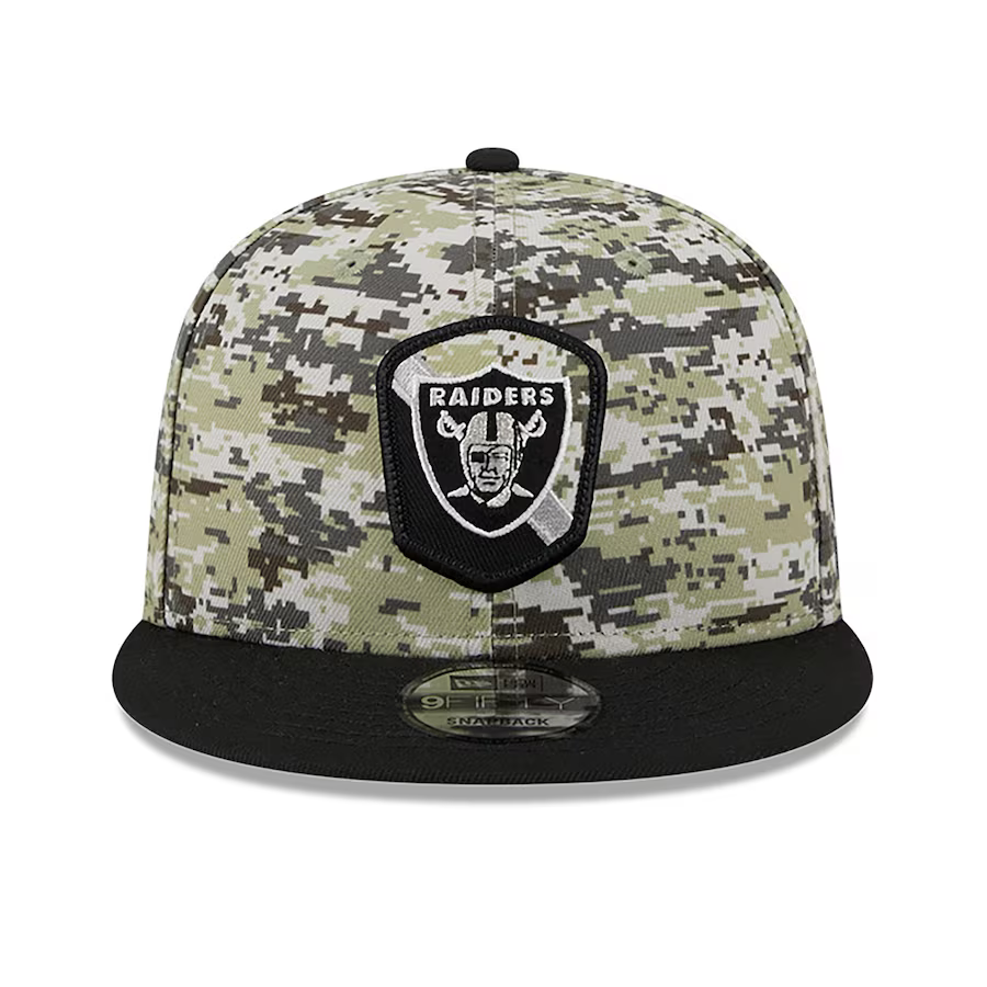 New Era Las Vegas Raiders Salute to Service 2032 9FIFTY Snapback Hat product image 2, provided for visual reference and