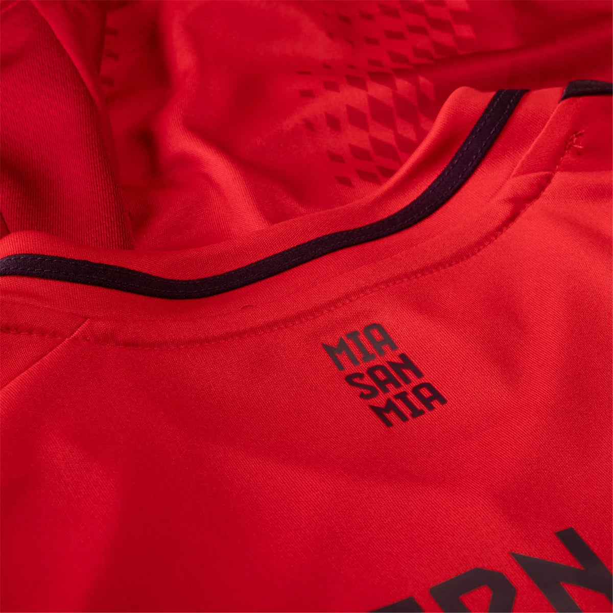 Adidas Men FC Bayern Munich Home Jersey Stadium 24/25 product image 4, provided for visual reference and product detail