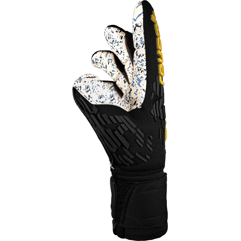 Reusch Attrakt Freegel Fusion Ortho-Tec Goalkeeper Glove product image 3, provided for visual reference and product detail