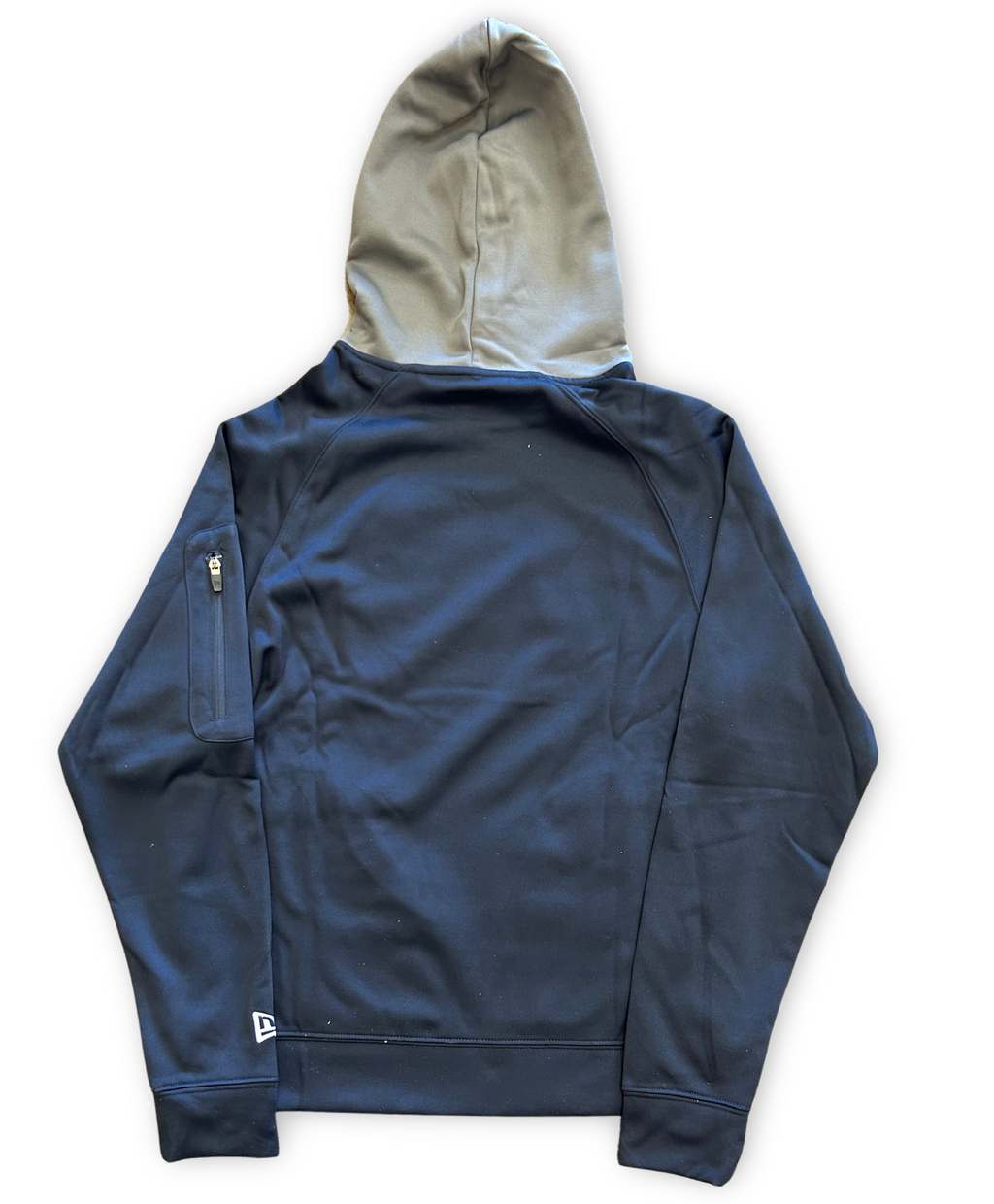 New Era New York Yankees Pullover Hoodie product image 2, provided for visual reference and product detail review