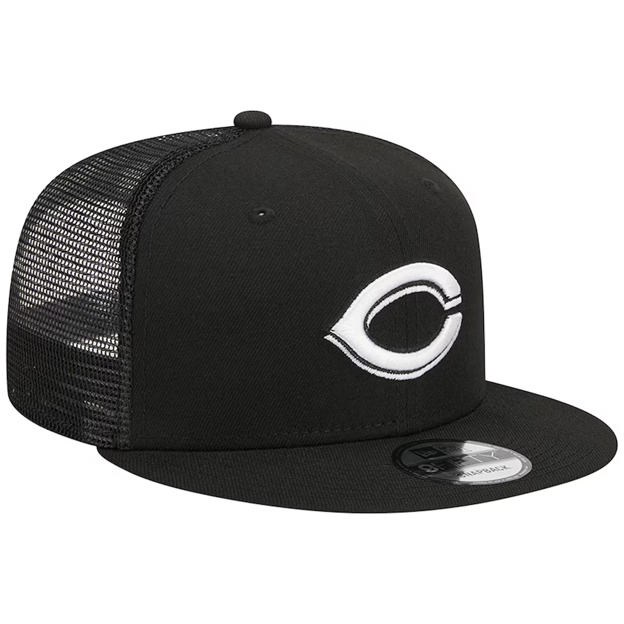 New Era Cincinnati Reds Trucker 9FIFTY Snapback Hat-Black/White product image 1, provided for visual reference and product