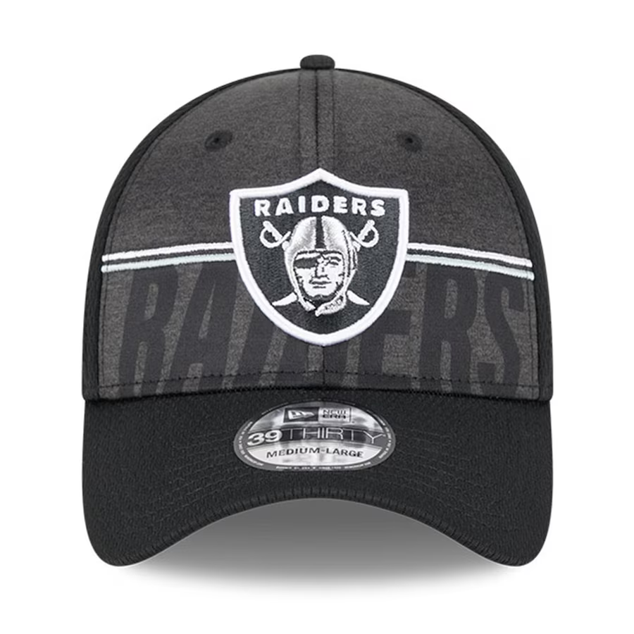 New Era Men Las Vegas Raiders NFL Training Camp 39THIRTY Flex Fit Hat 2023-Black product image 2, provided for visual