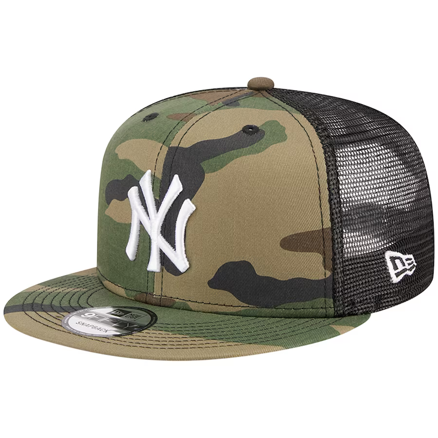New Era New York Yankees Woodland Trucker 9FIFTY Snapback Hat-Camo/Black product image 2, provided for visual reference and