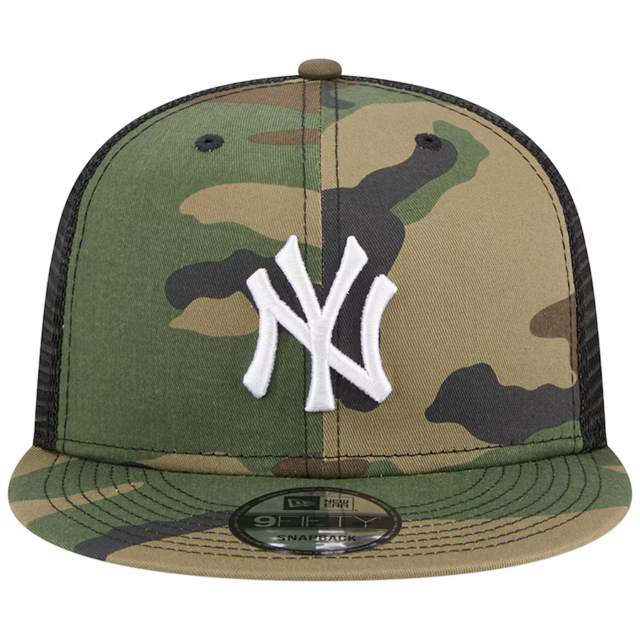New Era New York Yankees Woodland Trucker 9FIFTY Snapback Hat-Camo/Black product image 3, provided for visual reference and