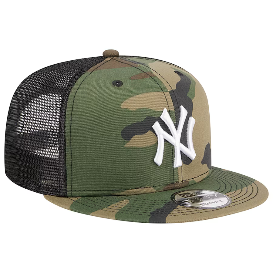 New Era New York Yankees Woodland Trucker 9FIFTY Snapback Hat-Camo/Black product image 1, provided for visual reference and