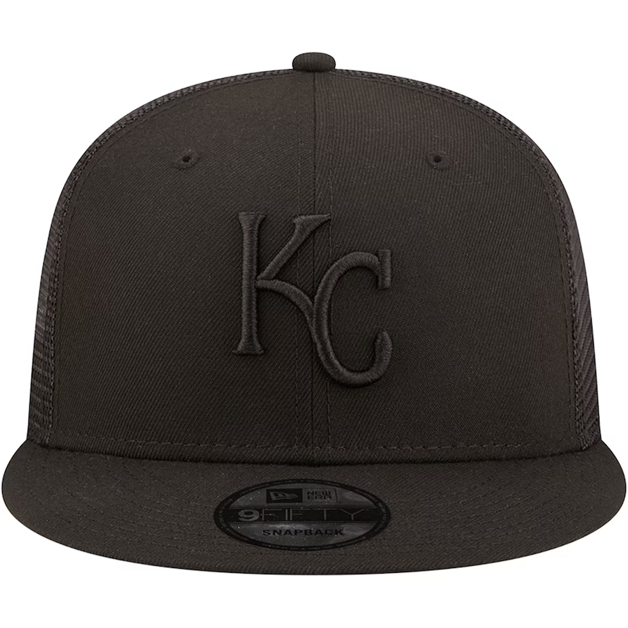 New Era Kansas City Royals Blackout 9FIFTY Trucker Snapback product image 2, provided for visual reference and product