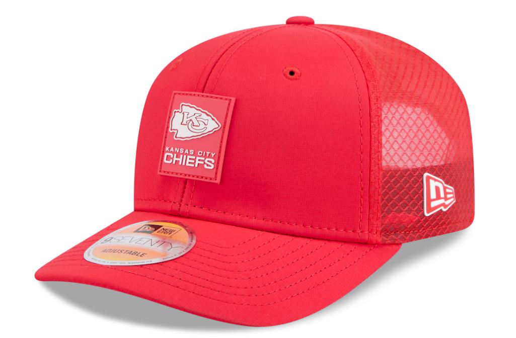 New Era Kansas City Chiefs On-Field Performance 9SEVENTY Stretch -Snap Adjustable Hat-Red product image 1, provided for